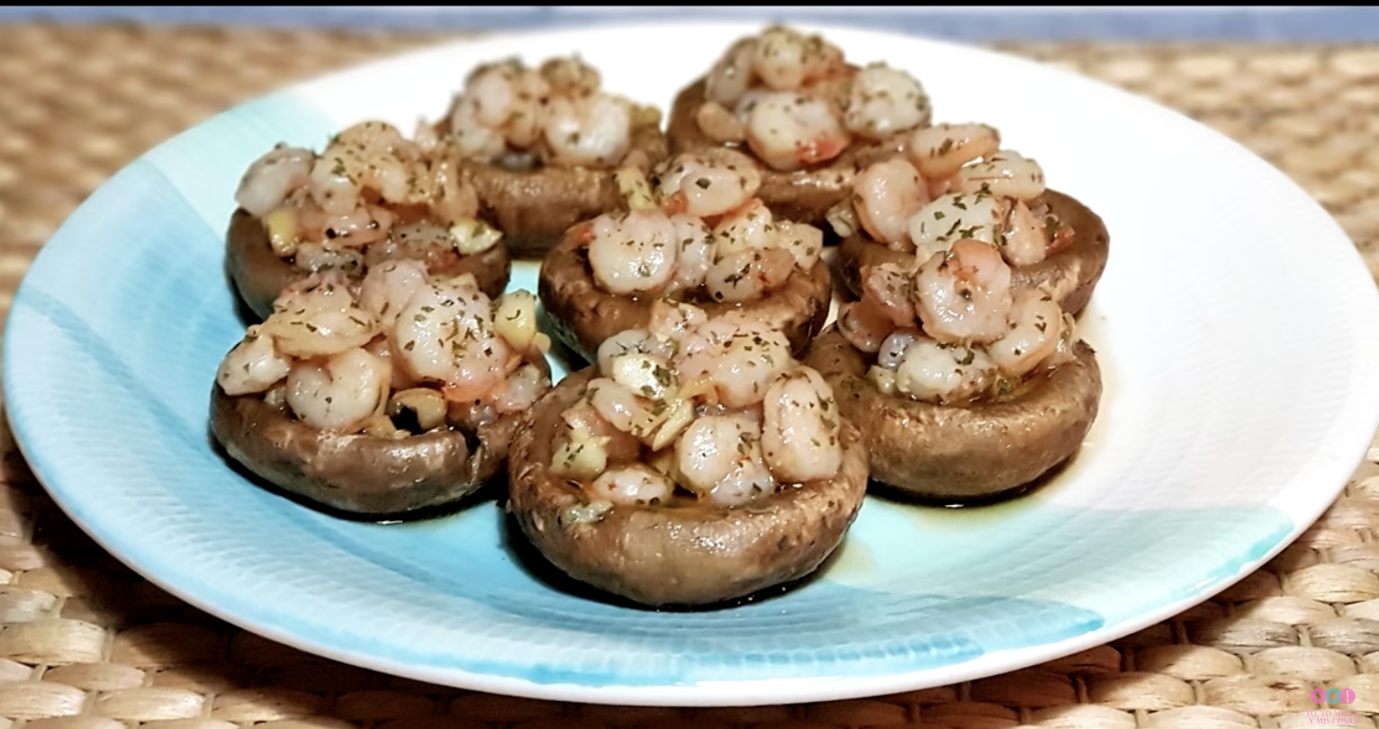 CHAMPIÑONES RELLENOS DE GAMBAS